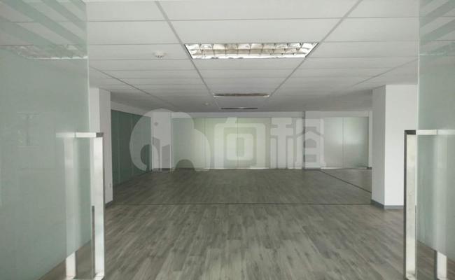 万街303 95m²办公室 3.1元/m²/天 精品装修