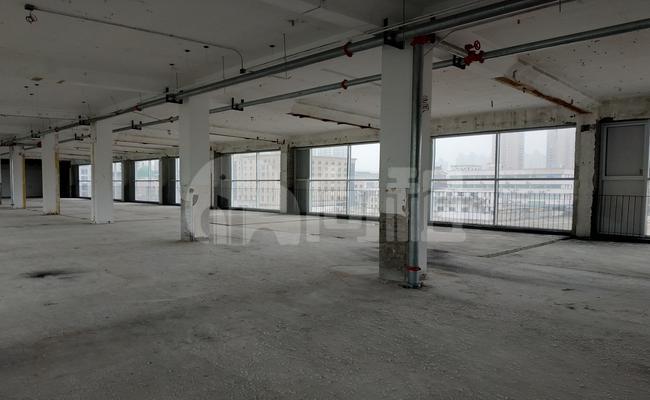 base-商城路写字楼 596m²办公室 6.12元/m²/天 毛坯