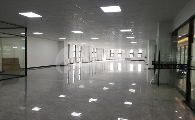 颂尧科创智谷 270m²办公室 1.7元/m²/天 中等装修