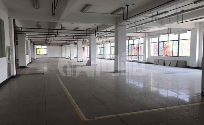 金沪路1228号 1687m²办公室 2.2元/m²/天 毛坯