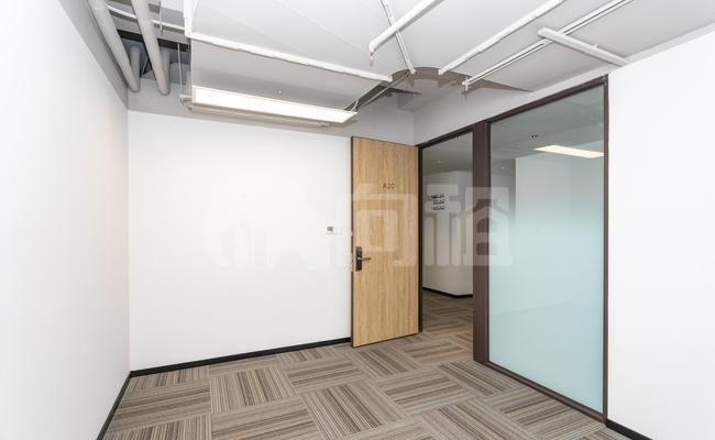 凌空SOHO Distrii办伴 20m²共享办公 精品装修