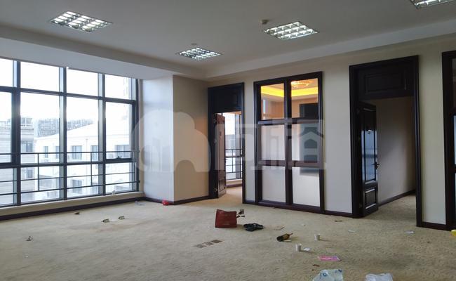 三盛宏业大厦写字楼 130m²办公室 6.48元/m²/天 简单装修