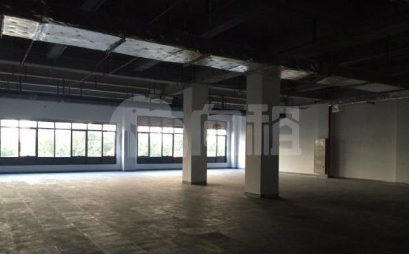 诚达创意产业园写字楼 78m²办公室 8.1元/m²/天 简单装修