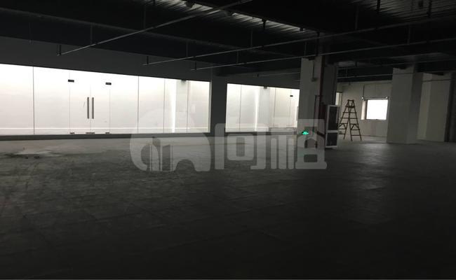 张江国创中心 368m²办公室 3.8元/m²/天 毛坯