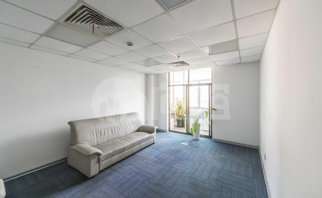 伟泰大厦 518m²办公室 4.3元/m²/天 中等装修