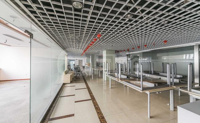 伟泰大厦 600m²办公室 4.3元/m²/天 精品装修