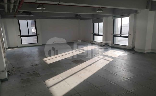 上海国际工业设计中心 138m²办公室 2.5元/m²/天 中等装修
