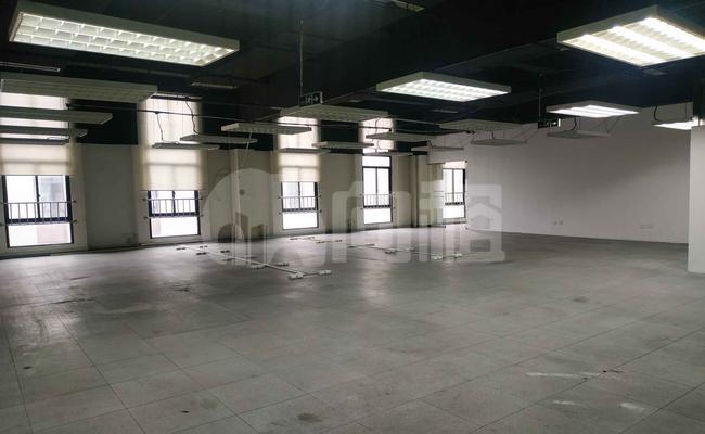 上海国际工业设计中心 248m²办公室 2.5元/m²/天 中等装修
