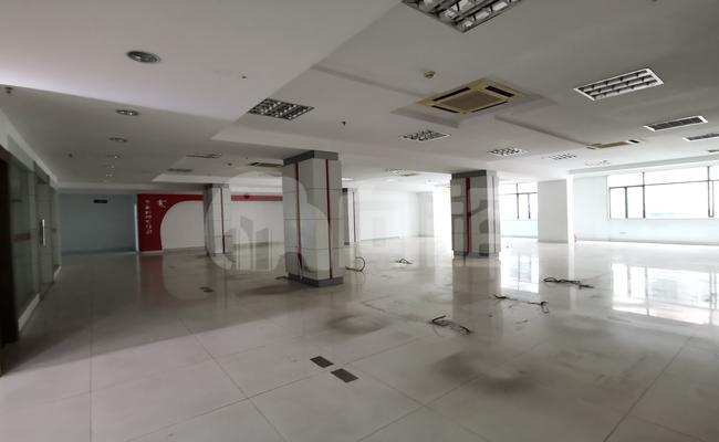上海东鼎大厦 81m²办公室 4.3元/m²/天 简单装修