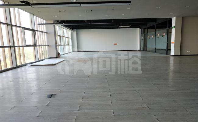 梓坤科技园 360m²办公室 1.8元/m²/天 中等装修