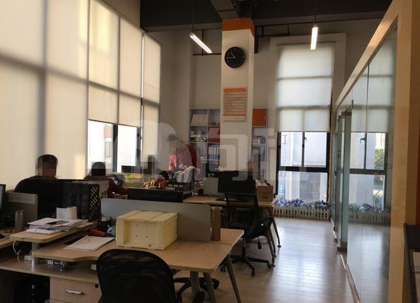 上海国际工业设计中心 116m²办公室 2.1元/m²/天 中等装修