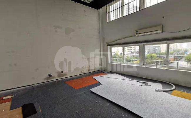 上海慧谷高科技创业中心 115m²办公室 4.3元/m²/天 简单装修