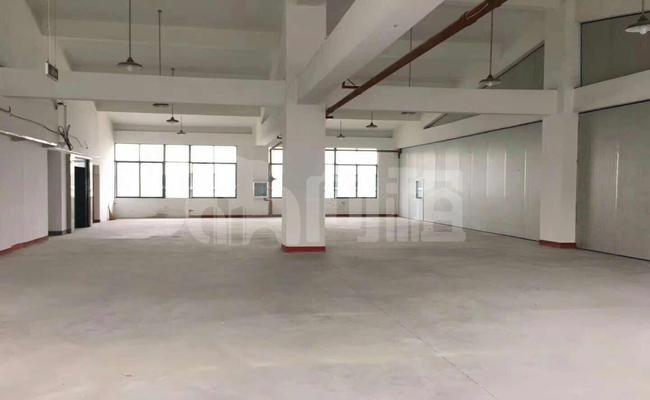 杨浦都市工业园 446m²办公室 2.9元/m²/天 简单装修