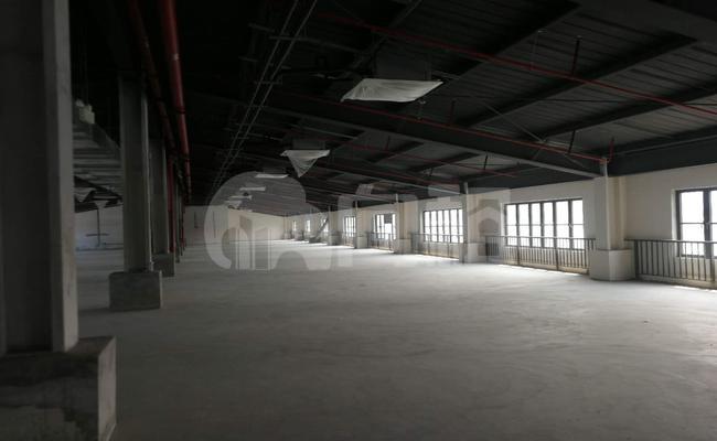 杨浦都市工业园 1367m²办公室 2.7元/m²/天 简单装修