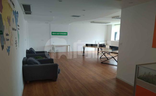 智慧七立方二期 100m²办公室 2.9元/m²/天 精品装修