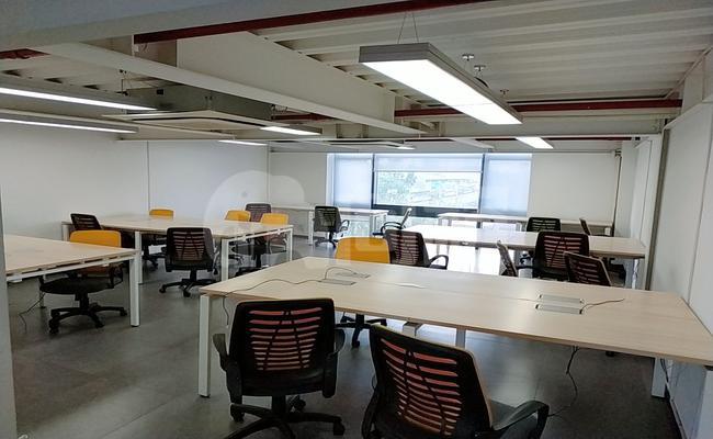 智慧七立方二期 110m²办公室 2.4元/m²/天 中等装修