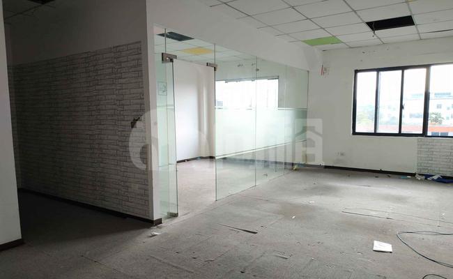 运动LOFT一期（创意基地） 66m²办公室 3.9元/m²/天 简单装修
