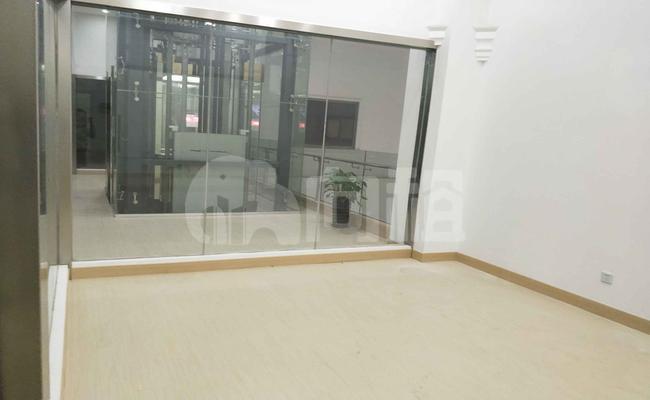 中天科技园二期 35m²办公室 1.9元/m²/天 中等装修