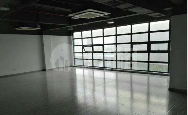 福克斯银座旗舰区 189m²办公室 2.8元/m²/天 中等装修