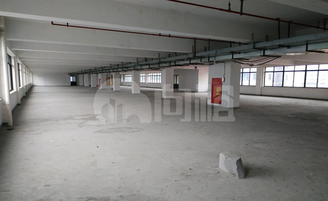 漕河泾软件大厦 850m²办公室 3.3元/m²/天 毛坯