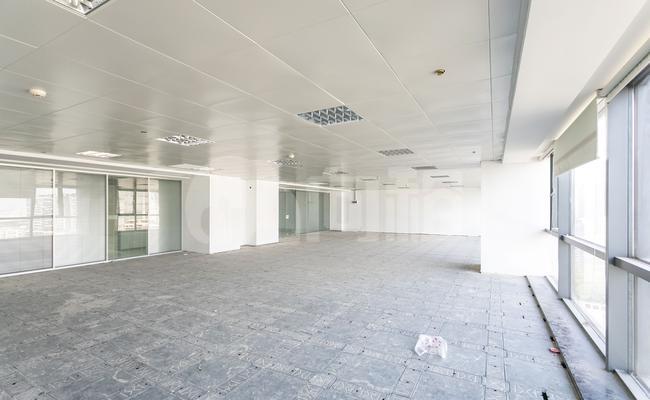 解放大厦 244m²办公室 4.7元/m²/天 简单装修