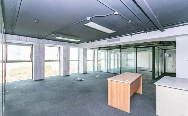 中展大厦 260m²办公室 3.1元/m²/天 简单装修
