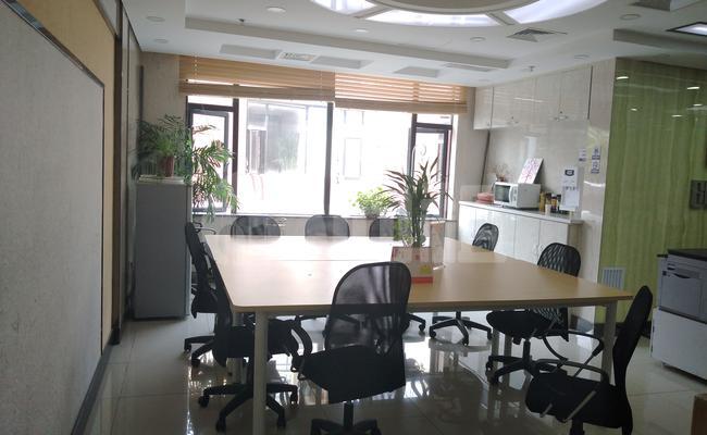 融汇958创意园 32m²办公室 4.3元/m²/天 精品装修