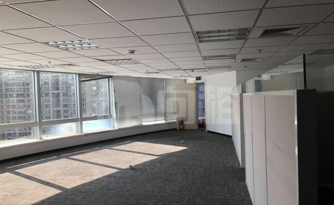 东展商业大厦写字楼 150m²办公室 4.5元/m²/天 精品装修