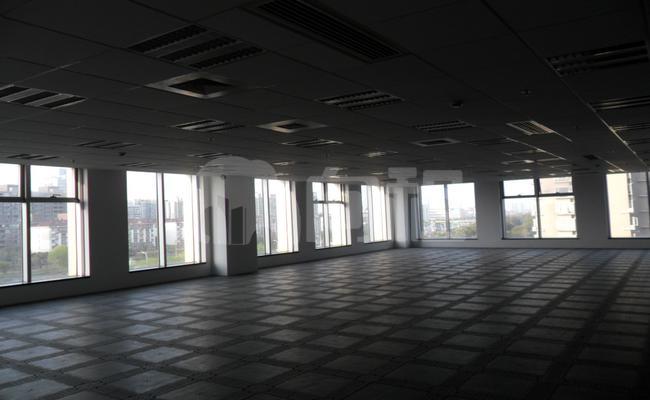 陆家嘴钻石大厦写字楼 1500m²办公室 6.93元/m²/天 简单装修