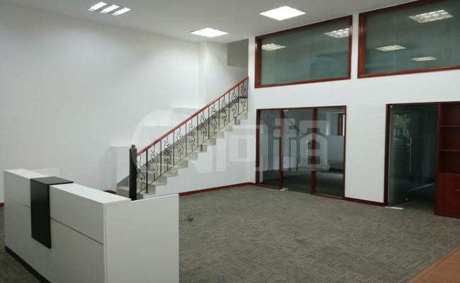 众上文化大厦 81m²办公室 1.7元/m²/天 简单装修