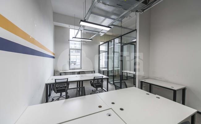 白金湾广场  Easy Work  75m²共享办公 精品装修