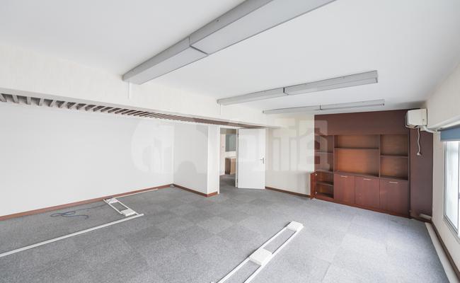 上海明珠创意产业园 418m²办公室 3.3元/m²/天 精品装修