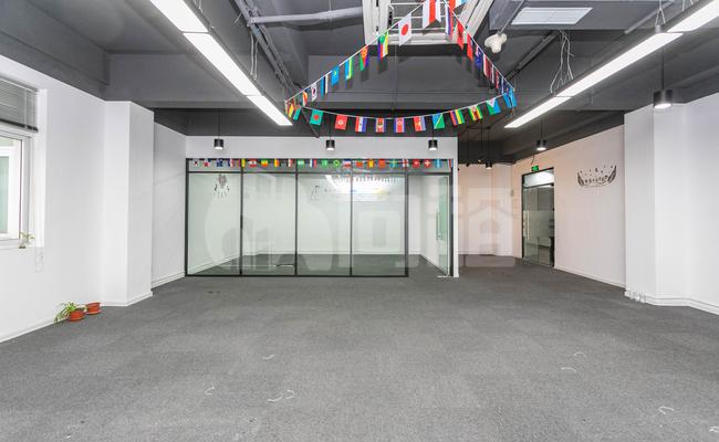 IF如果文化创意产业园 150m²办公室 3.3元/m²/天 中等装修