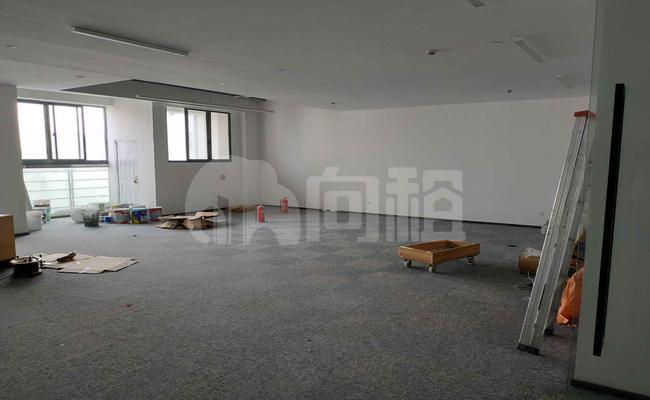 新汇园 217m²办公室 3.4元/m²/天 简单装修