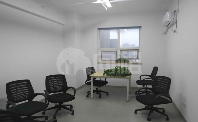 长久商务中心 36m²办公室 3.4元/m²/天 精品装修