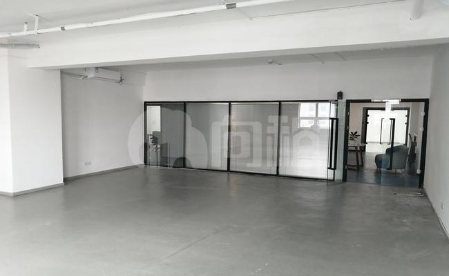 长久商务中心 88m²办公室 4.1元/m²/天 简单装修