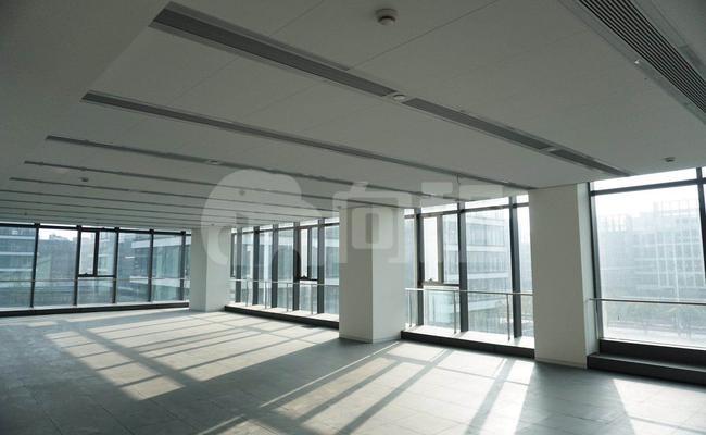 虹桥嘉汇 1558m²办公室 4.8元/m²/天 毛坯