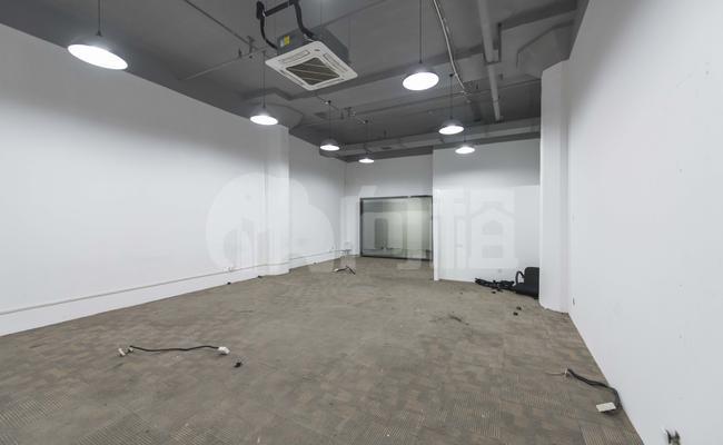 上海新基地创新港 114m²办公室 4.3元/m²/天 简单装修