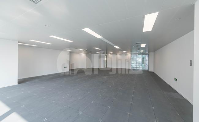 证大喜玛拉雅中心写字楼 305m²办公室 6.12元/m²/天 简单装修