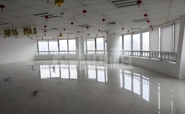 平高国际广场写字楼 155m²办公室 4.68元/m²/天 中等装修