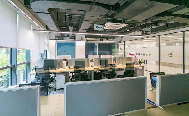 上海普天信息产业园 独角兽全球平行加速器X众创空间 30m²共享办公 精品装修