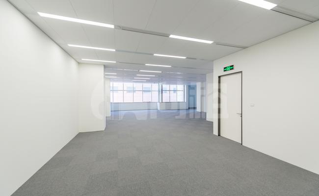 腾飞元创大厦写字楼 315m²办公室 7.11元/m²/天 简单装修