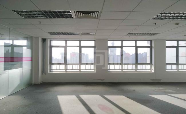 新城市中心广场 168m²办公室 3.8元/m²/天 中等装修