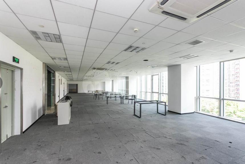 中暨大厦 98m²办公室 2.4元/m²/天 中等装修
