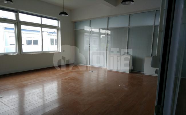 新曹杨高新技术园区 50m²办公室 2.9元/m²/天 精品装修