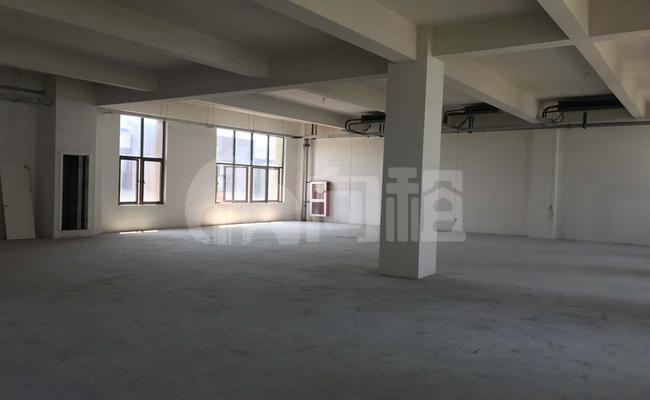 中新传媒大厦 110m²办公室 3.3元/m²/天 毛坯