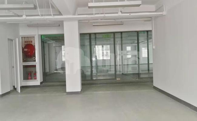 长阳创谷 251m²办公室 3.3元/m²/天 简单装修