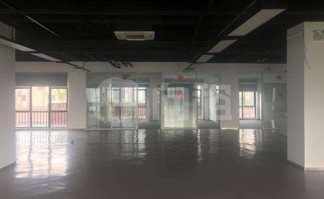 江南厂创意园写字楼 300m²办公室 5.49元/m²/天 简单装修