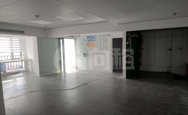 华宁国际广场 208m²办公室 4.3元/m²/天 中等装修