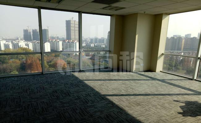 凯德龙之梦（闵行） 115m²办公室 4.6元/m²/天 中等装修
